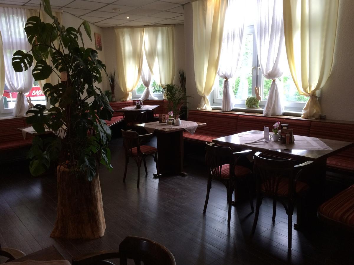 Hotel Restaurant Hohe Tanne Grossbreitenbach Exteriör bild
