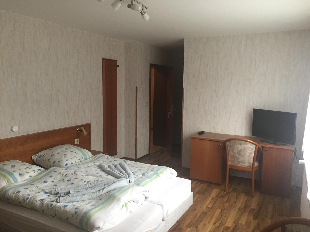 Hotel Restaurant Hohe Tanne Grossbreitenbach Exteriör bild